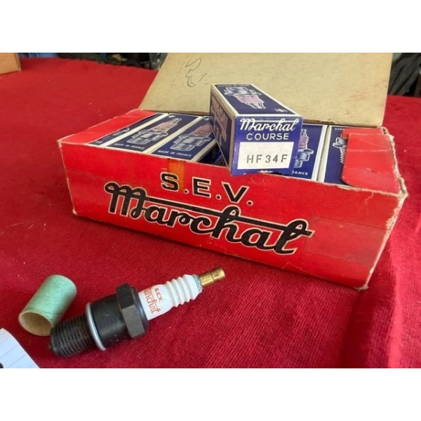 Lot 12 bougies neuves Marchal HF 34 F pour Ferrari 250 275 330 moteur Colombo