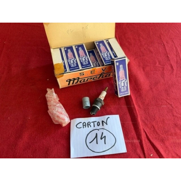 Lot 12 bougies neuves Marchal HF 34R pour Ferrari Abarth Alfa Romeo Panhard