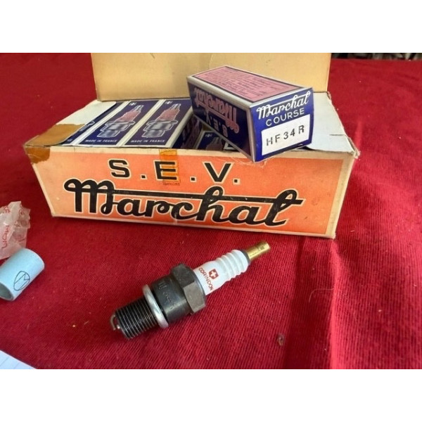 Lot 12 bougies neuves Marchal HF 34R pour Ferrari Abarth Alfa Romeo Panhard