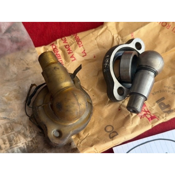 2 rotules neuves NOS origine pivot train avant Citroën ID DS 1er modèle 56-65