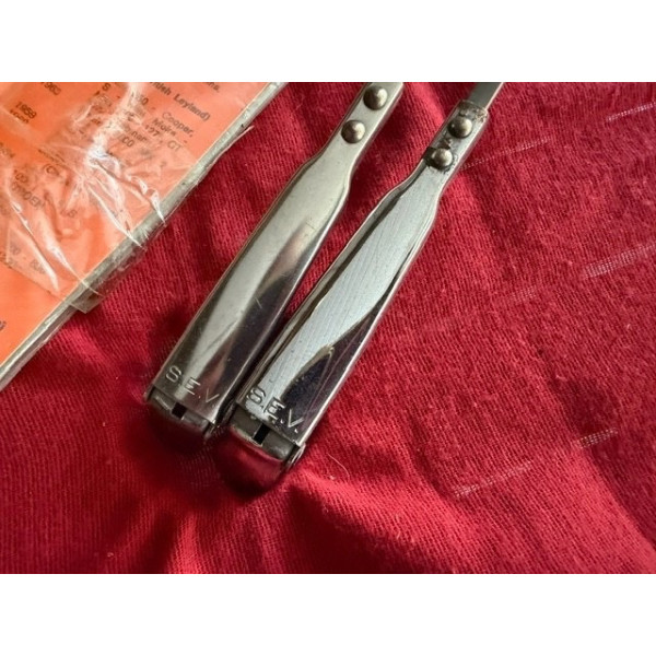 2 bras SEV + essuie glace NF PJ Peugeot 404 berline break