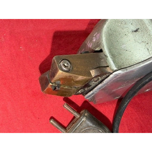 Retailleuse pneus poids lourd Caloria vintage avec lames Citroën U23 Peugeot D4