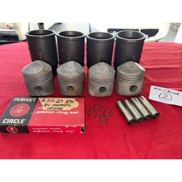 Ensemble de chemises pistons axe segments neuf origine Citroën DS 21 carbu ou IE