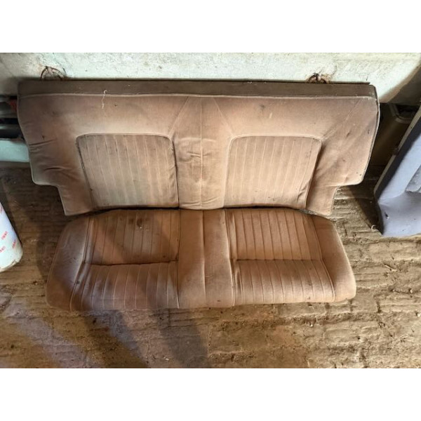 Intérieur Peugeot 504 coupé à refaire