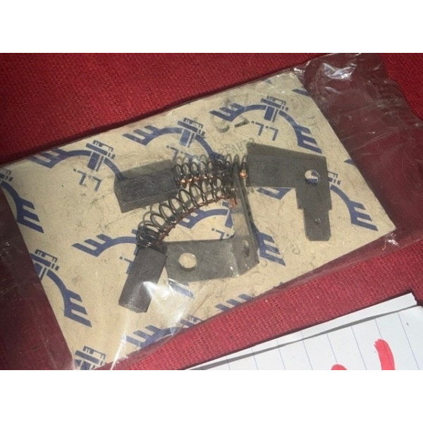 Kit charbon neuf pour alternateur Ducellier Citroën DS et ID 1968 à 1975