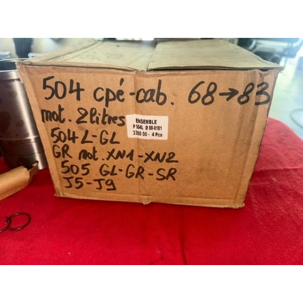 Kit Chemises Pistons 504 505 J9 Peugeot. Diamètre pistons 88 mm 1968 A 1983