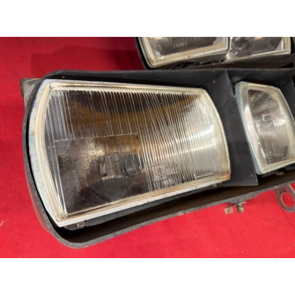 Ensemble de phares Cibie Citroën SM Maserati avec leurs supports