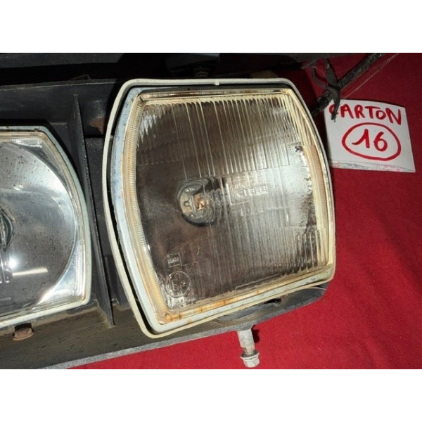 Ensemble de phares Cibie Citroën SM Maserati avec leurs supports