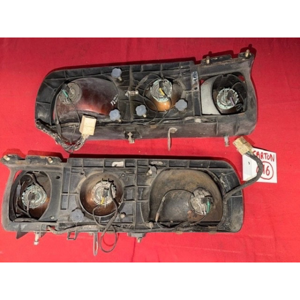 Ensemble de phares Cibie Citroën SM Maserati avec leurs supports
