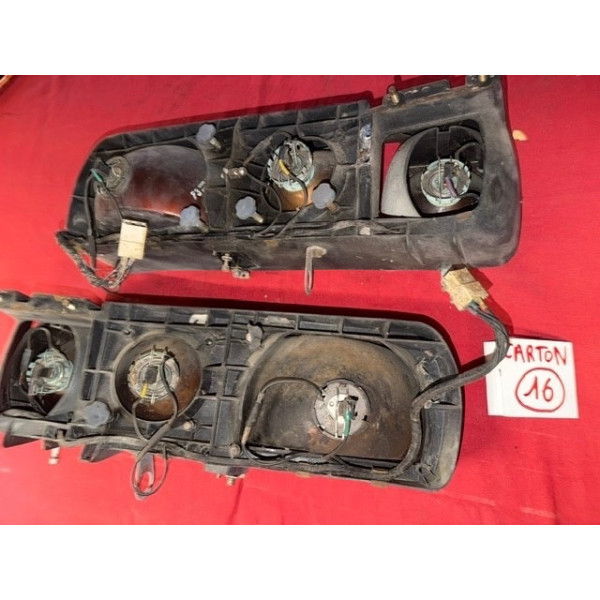 Ensemble de phares Cibie Citroën SM Maserati avec leurs supports