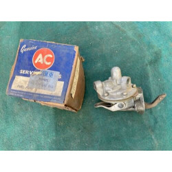 POMPE A ESSENCE NEUVE NOS ORIGINE RENAULT FREGATE GALION SUPER GALION MOTEUR 688