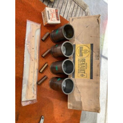 CHEMISES PISTONS NEUF ORIGINAL NOS RENAULT FREGATE SG2 MOTEUR 688 DIAMETRE 88