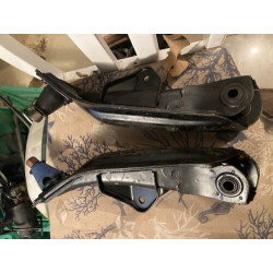 2 TRIANGLES NEUF ORIGINAL RENAULT 4 TOUT MODELE AVEC SA ROTULE 79 A 1992