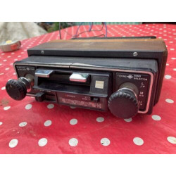 ANCIEN AUTORADIO AM FM A CASSETTES RENAULT PEUGEOT CITROEN SIMCA FORD ALFA ROMEO